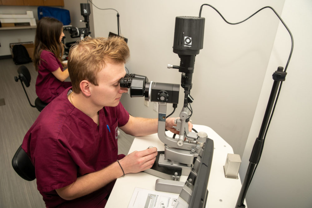Kentucky College of Optometry students using VR Magic Slit Lamps